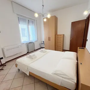  Appartamento Casa Gilda, In Centro A Italia